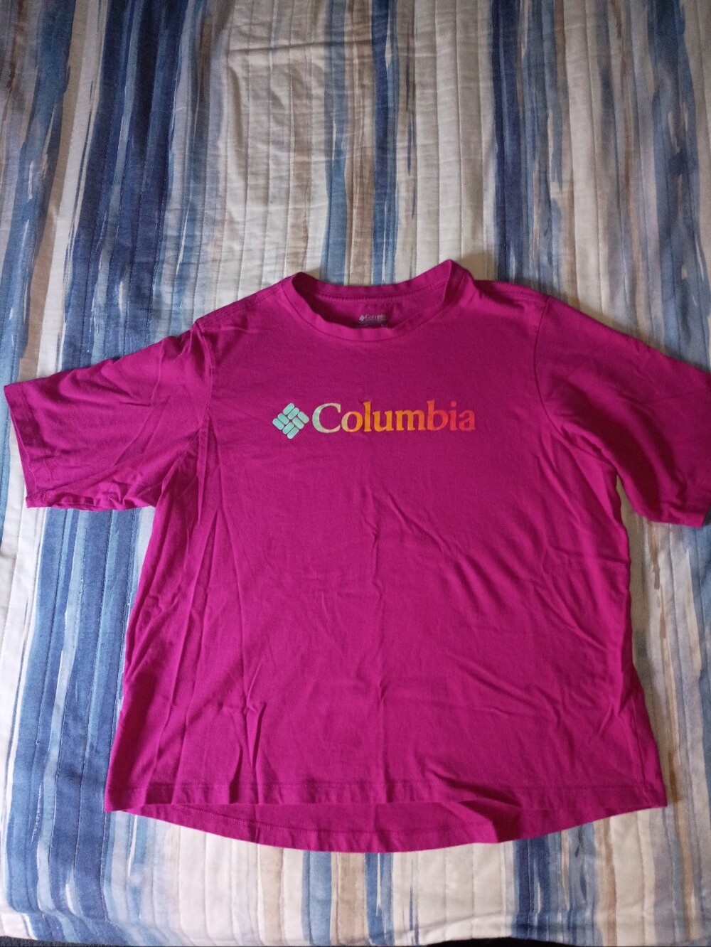🩷Columbia Hot Pink Logo Short Sleeve Tee💙